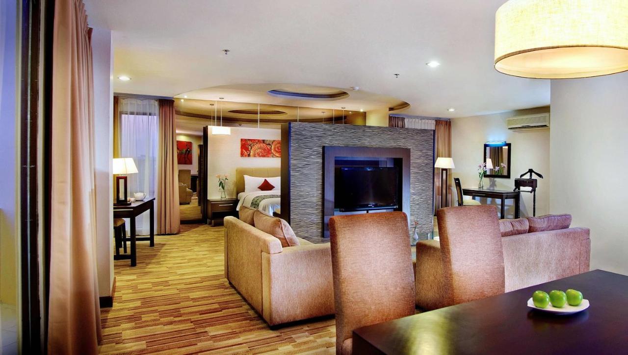 Aston And Convention Center Hotel Pontianak