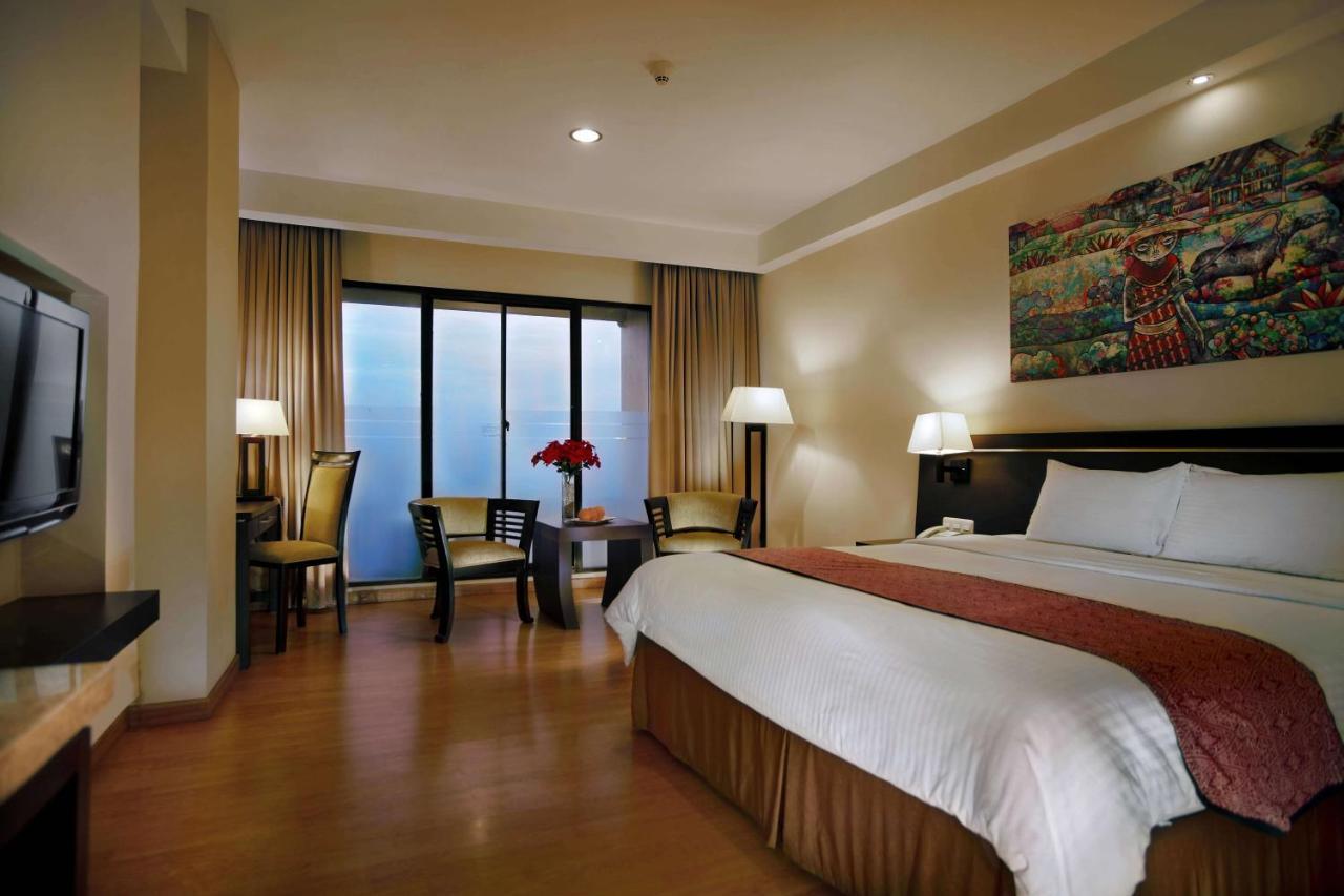 Aston And Convention Center Hotel 4*