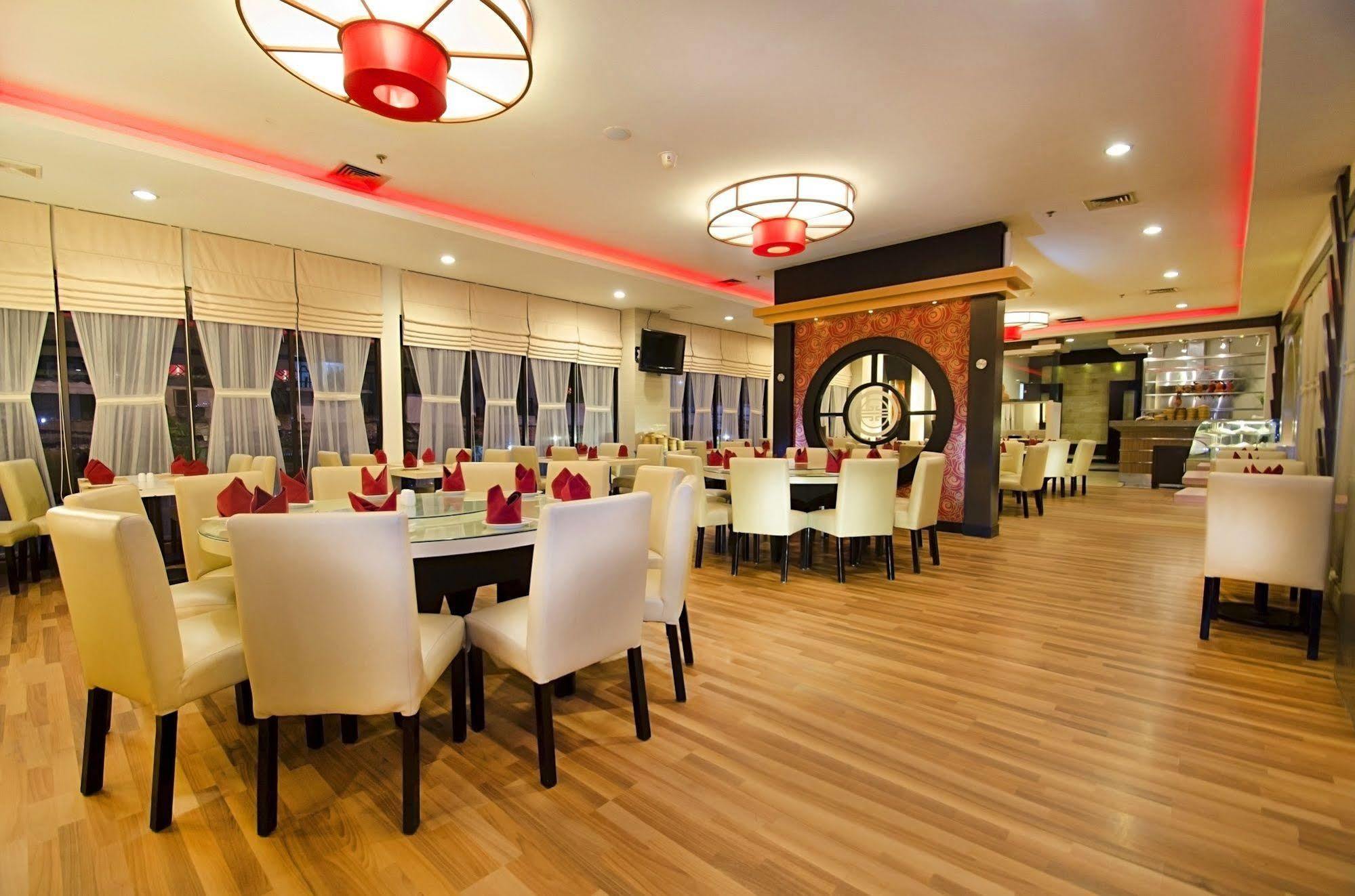 Aston And Convention Center Hotel Pontianak