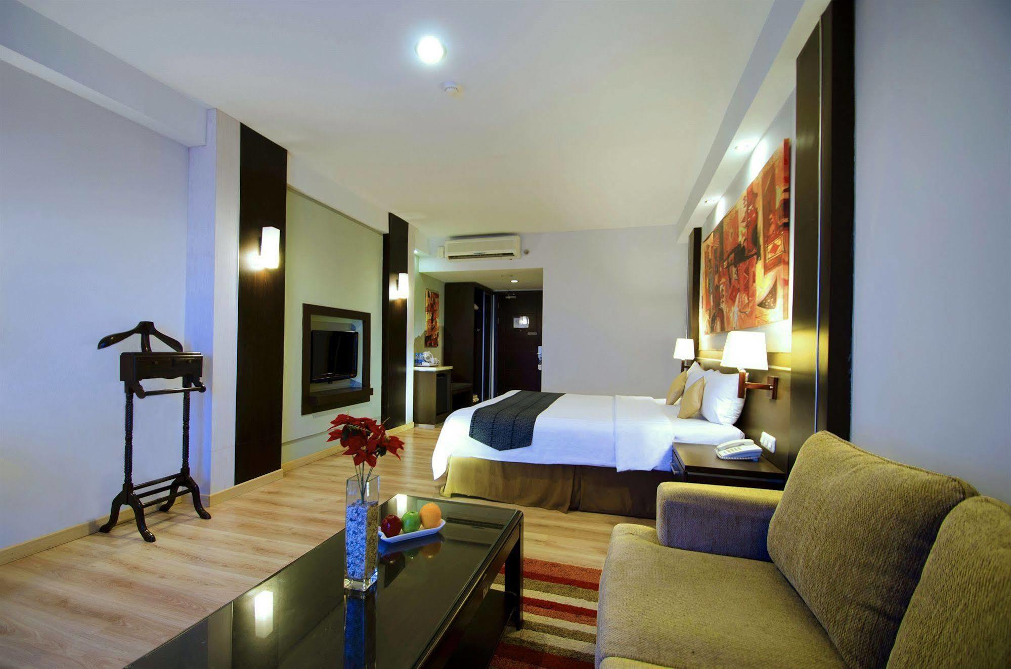 Aston And Convention Center Hotel Pontianak